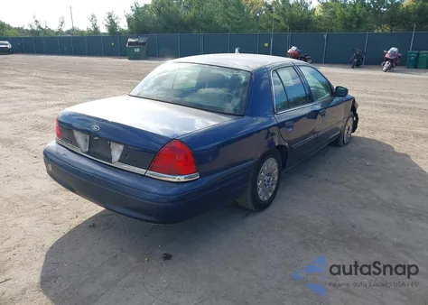 2004 Ford Crown Victoria Standard z USA, uszkodzony, nr VIN 2FAFP73W64X180984